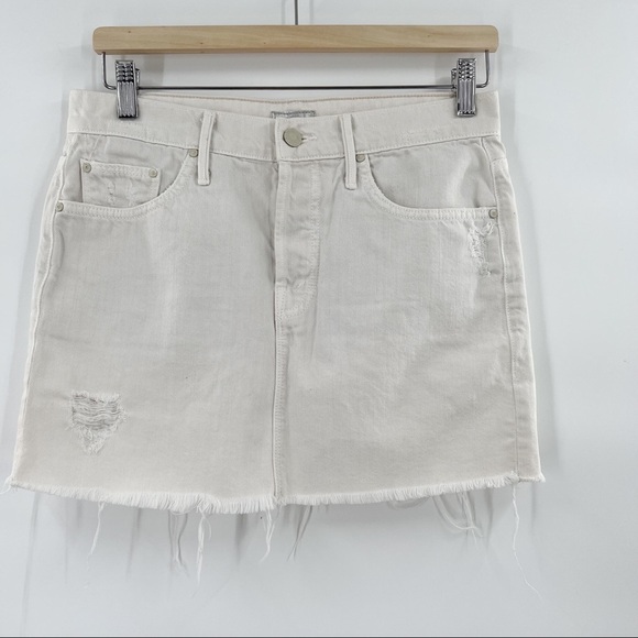 MOTHER The Vagabond Mini Fray white skirt - Picture 2 of 7